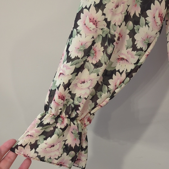 Vintage Floral Blouse Ruffles Long Sleeve size L‎ Made in USA - Picture 5 of 8